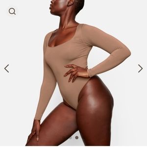 Skims Long Sleeve Scoop Bodysuit